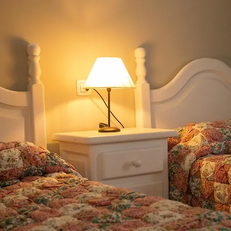 El Patio Леронес